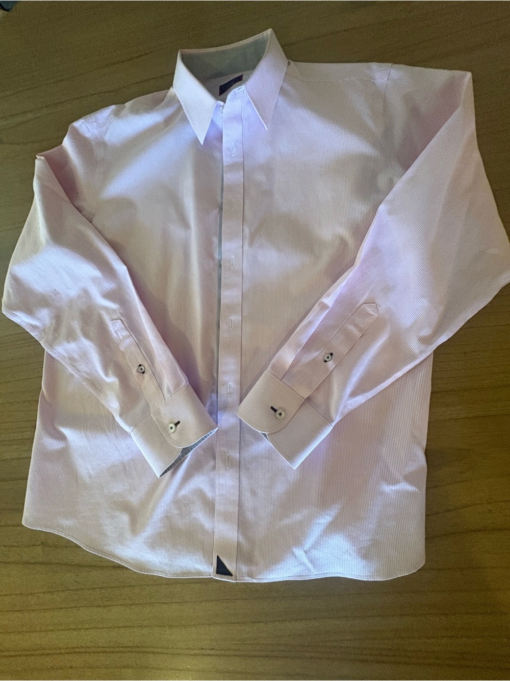 Untuck long sleeve button up shirt Men's XL - pink stripes - excellent condition